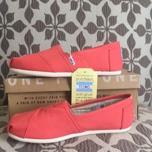 Coral Classic Toms